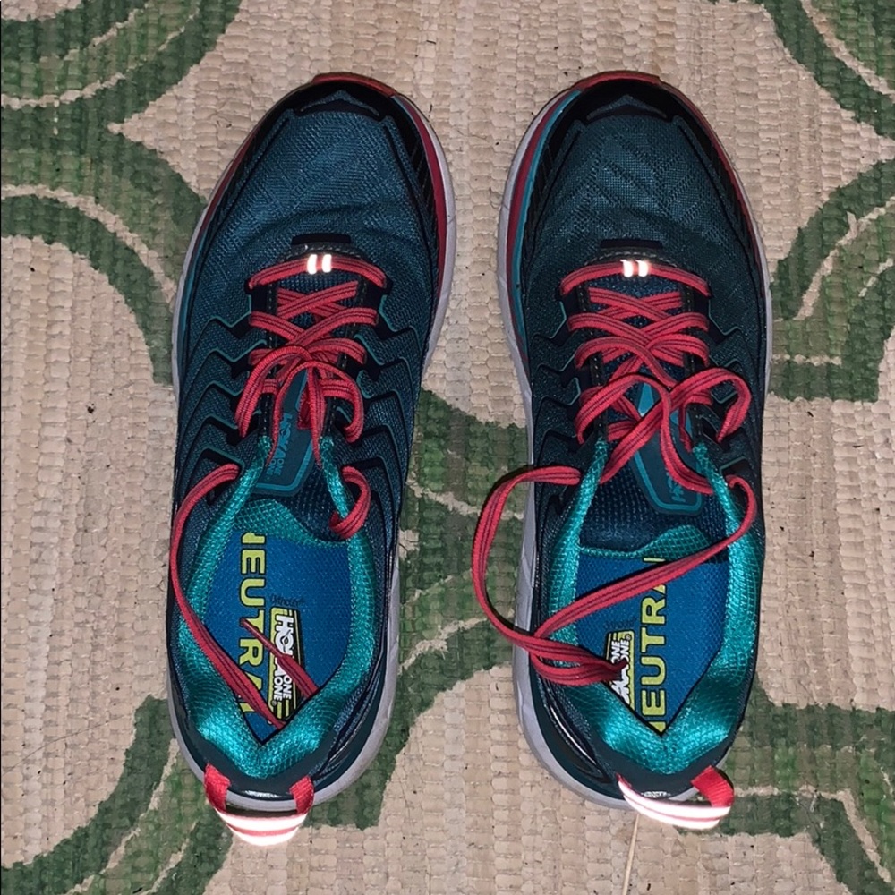 HOKA Clifton 4